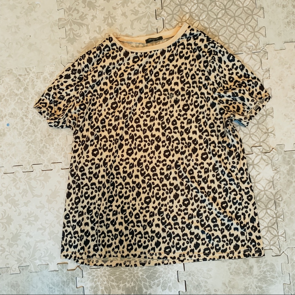 THAT Leopard T.